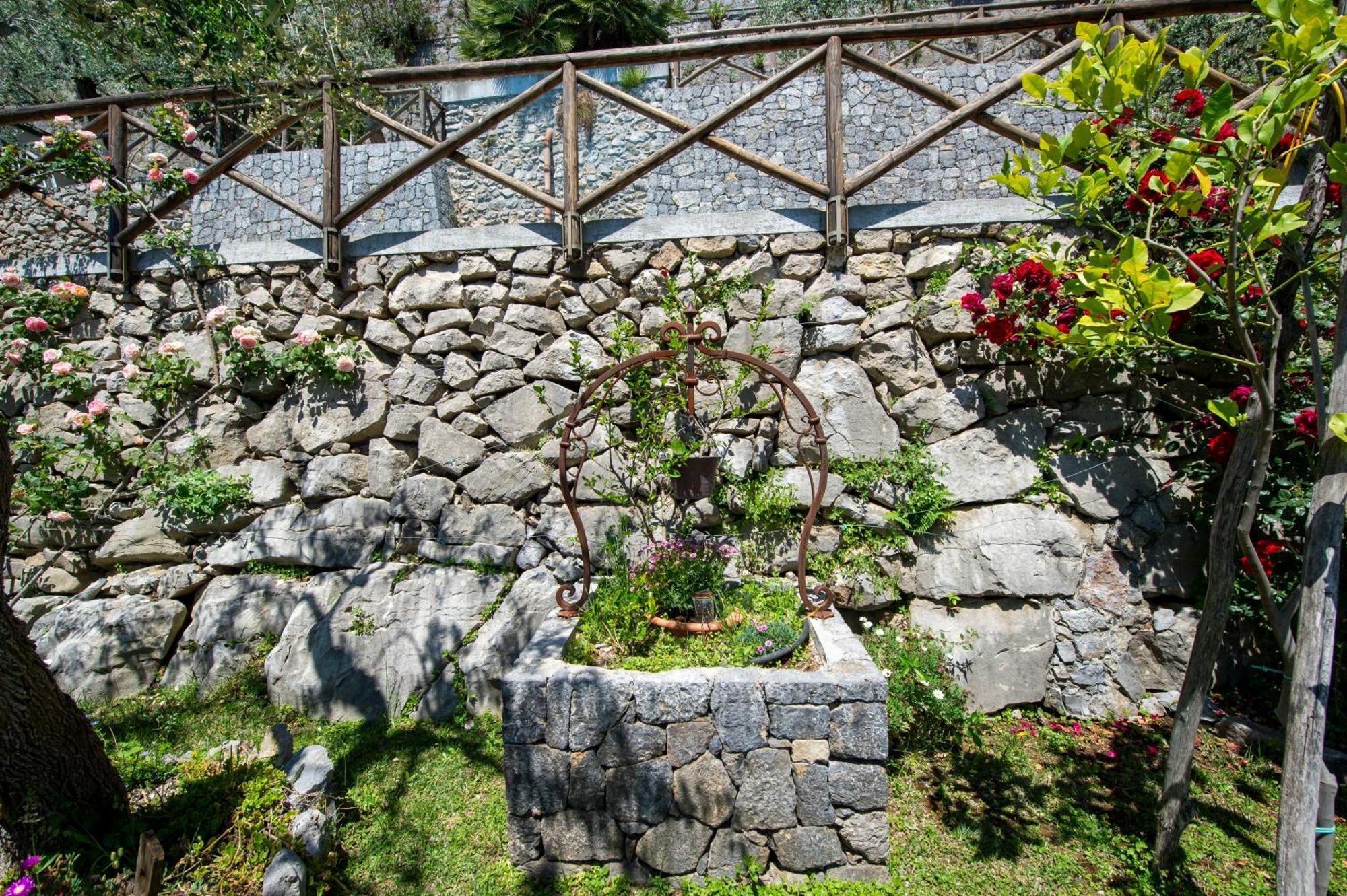 Le Contrade By Sosore Holiday Homes -Amalfi Coast Furore Værelse billede